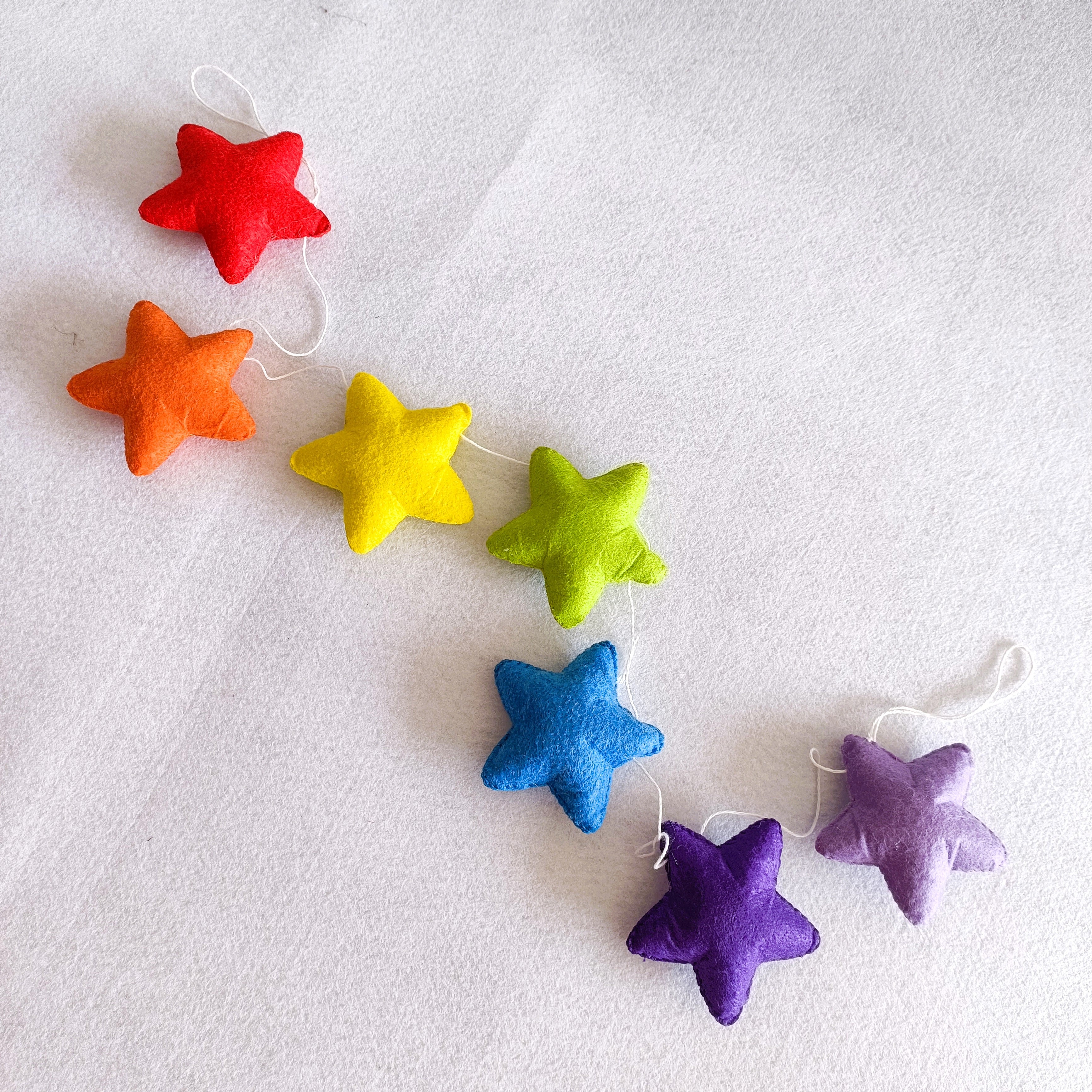 RAINBOW STARS GARLAND